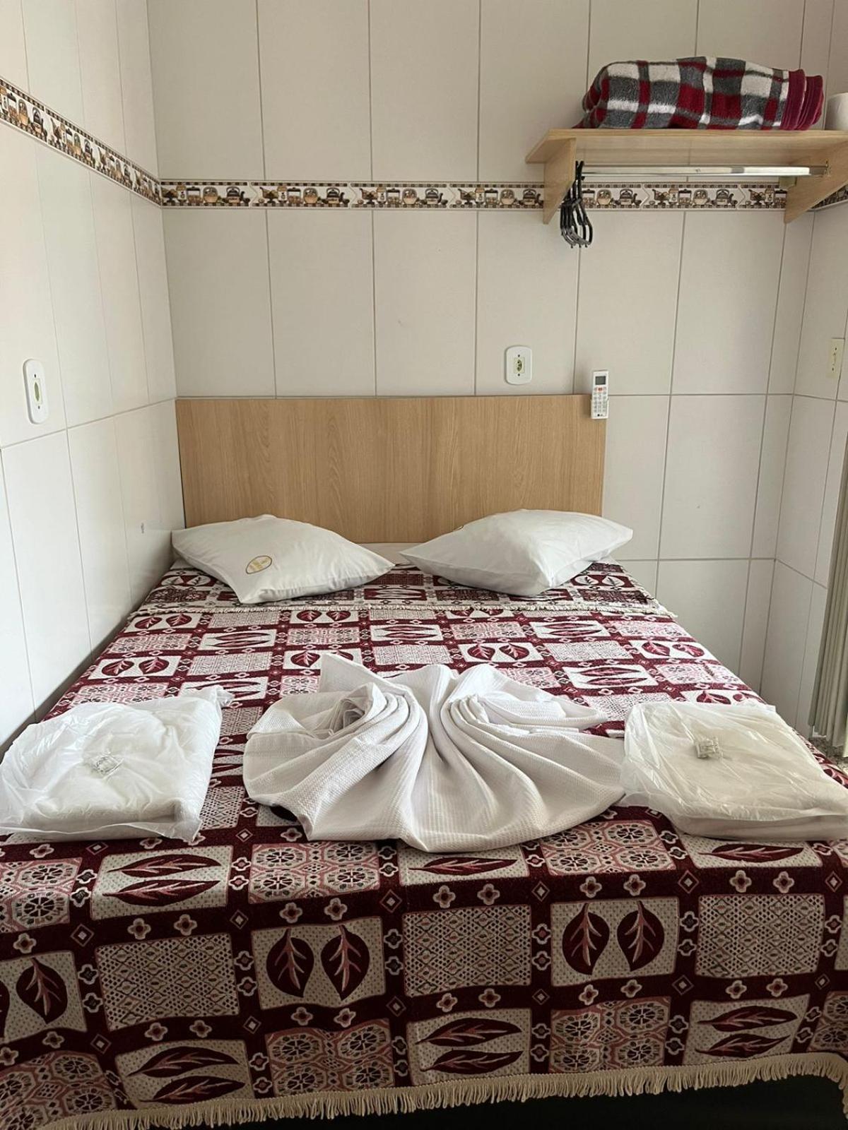Pousada Soares Aparecida  Szoba fotó